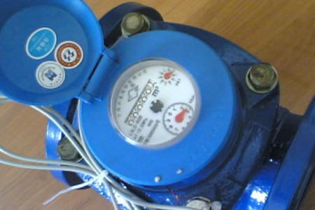 一種密封性好、不易滲水的光電直讀遠(yuǎn)傳水表