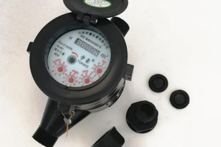 遠(yuǎn)傳水表廠家告訴你選擇水表時(shí)需要考慮這些因素！