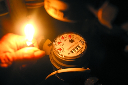 1個(gè)月居然用水67噸　這智能水表怎么了？